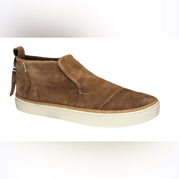 TOMS Paxton Slip-On Chukka Sneaker in Suede - Picture 1 of 14